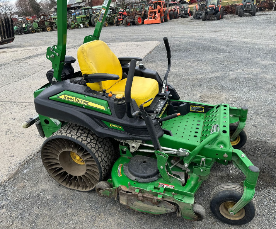 John Deere Z950M zero turn mower